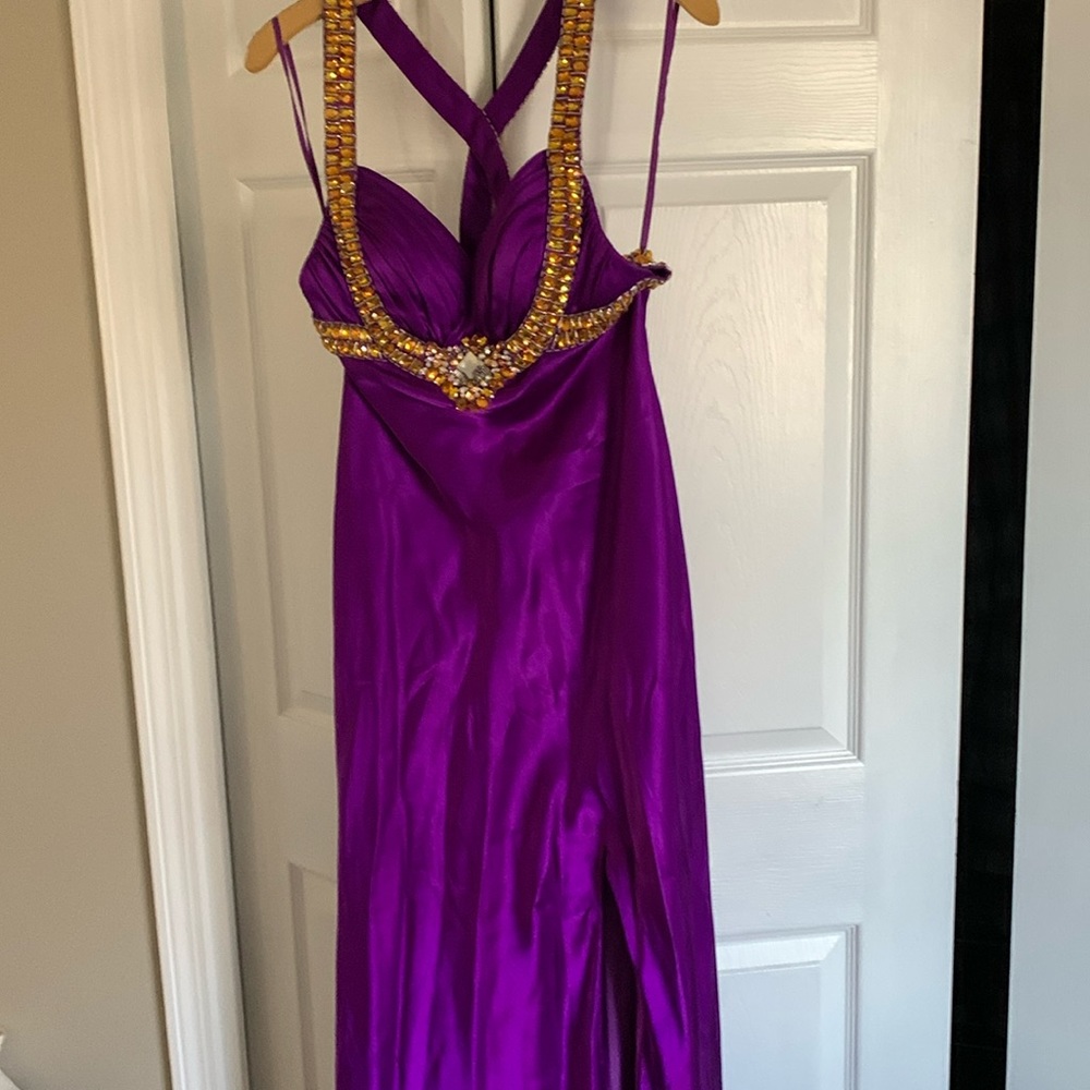 Gown by Pretty me. 6